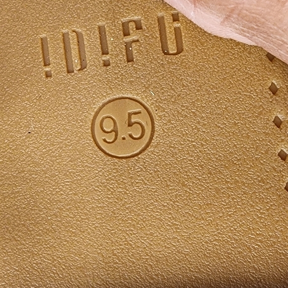 IDIFU strappy double cross Band silver gold Sandals 9.5 new - Picture 2 of 6